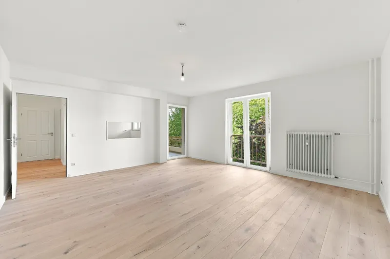 Gro&szlig;z&uuml;gige 4-Zimmer-Wohnung mit Balkon & Aufzug – Familienfreundliches Wohnen in Berlin-Moabit