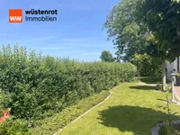Gepflegte Außenanlage