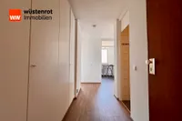 Flur mit Einbauschrank