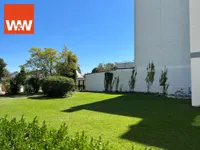 Grünanlage vor dem Haus