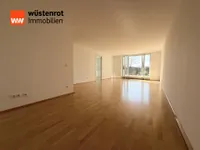 Wohnzimmer mit Schlafbereich