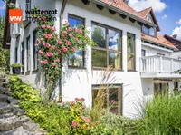 Rosen an der Hausecke