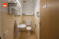 separates WC