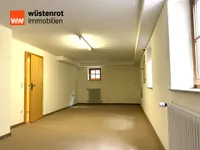 Großer Hobbyraum im Keller