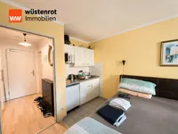 Wohnraum mit Blick auf die Küchenzeile