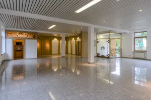 **194 m² repräsentative Gewerbefläche – Ausstellung, Verkauf & Büro in Fürstenfeldbruck**
