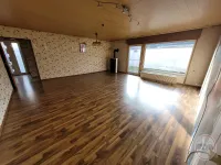 Wohnzimmer mit Kamin