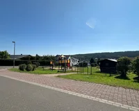 Spielplatz gegenüber