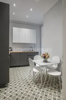 Sehr schöne helle, modern eingerichtete 3-Zimmer-Altbauwohnung nähe Glockenbach