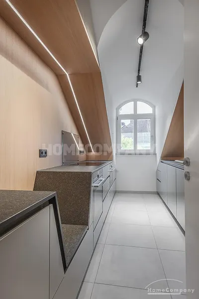 Atemberaubende 3-Zimmer-Wohnung mit Loggia in Neuhausen, teilmöbliert