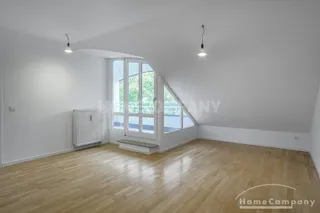 Atemberaubende 3-Zimmer-Wohnung mit Loggia in Neuhausen, teilmöbliert