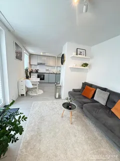 Modern möblierte 2-Zimmer-Wohnung mit atemberaubender Dachterrasse in Schwabing