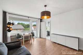 Modern möbliertes 1-Zimmer-Apartment mit Balkon