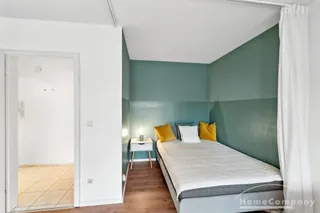 Modern möbliertes 1-Zimmer-Apartment mit Balkon
