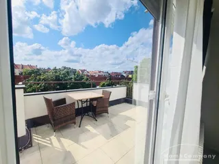 Modern möbliertes 1-Zimmer-Apartment mit großem Balkon In Laim