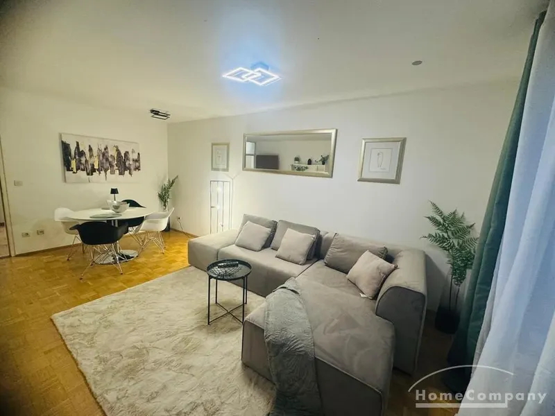 Modern möblierte 2-Zimmer-Wohnung mit Balkon