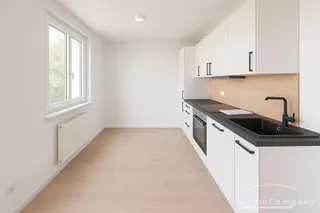 Modern möblierte 4-Zimmer-Wohnung in Germering