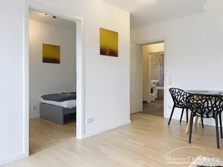 Modern möblierte 3-Zimmer-Wohnung mit Balkon in Sendling