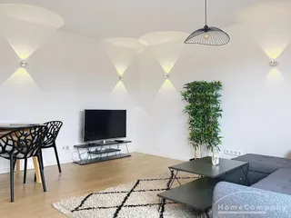 Modern möblierte 3-Zimmer-Wohnung mit Balkon in Sendling
