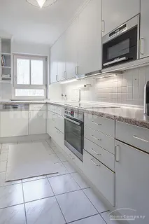 Gemütlich möblierte und sehr ruhig gelegene 3-Zimmer-Wohnung mit Balkon in Waldtrudering