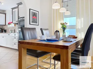 Exklusiv möblierte 4-Zimmer-Wohnung mit Süd-West-Balkon im Herzen von Garching