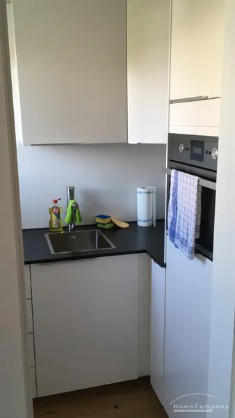 Praktisch möbliertes 1-Zimmer-Apartment mit Loggia in Sendling-Westpark