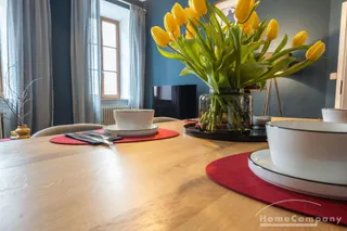 Stilvoll möblierte 2-Zimmer-Altbauwohnung im Münchner Westend