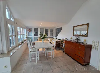 Exklusiv möblierte Penthouse-Wohnung in ruhiger Lage! Barrierefrei mit 2 Badezimmern