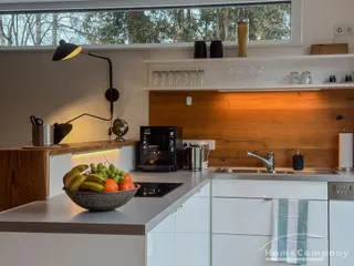 ***Hochwertig möblierte 2-Zimmer-Wohnung mit Terrasse und Garten