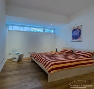 ***Hochwertig möblierte 2-Zimmer-Wohnung mit Terrasse und Garten