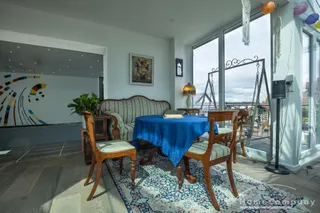 Außergewöhnlicher Designer-Bungalow mit Indoor-Pool, Heimkino & Smart-Home in ruhiger Naturlage