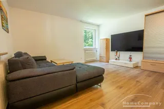 Voll möblierte 4-Zimmer-Wohnung mit großem Balkon in Berg am Laim