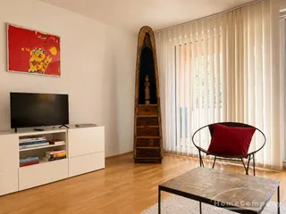 Hochwertig möblierte 2-Zimmer-Wohnung mit Balkon