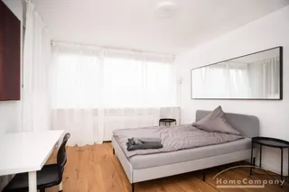 Voll möblierte 5-Zimmer-Wohnung in Unterhaching