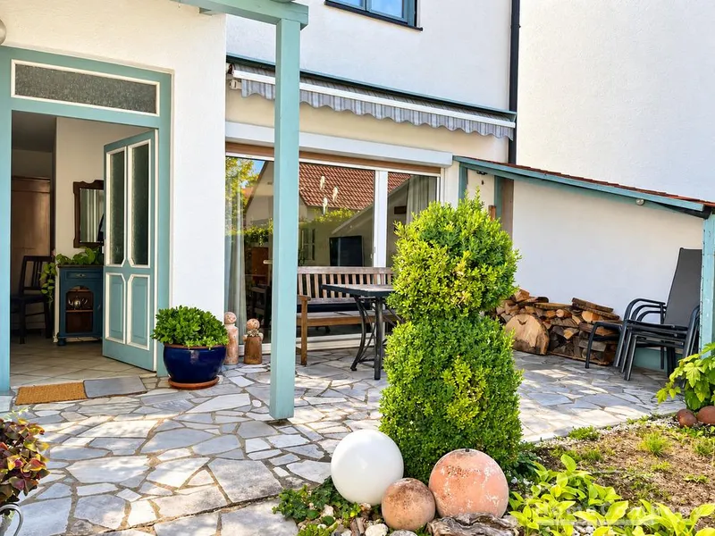 Voll möbliertes 6-Zimmer-Haus mit schönem Garten
