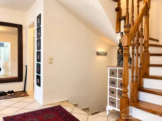 Voll möbliertes 6-Zimmer-Haus mit schönem Garten