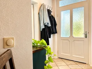 Voll möbliertes 6-Zimmer-Haus mit schönem Garten