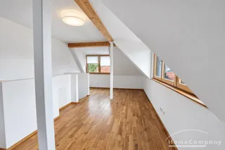 Stilvolles, klimafreundliches Neubauhaus mit Garten & Terrasse