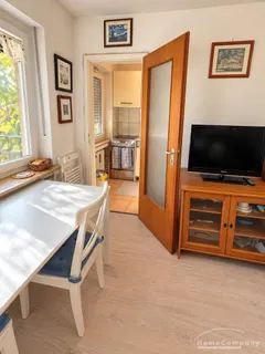Voll möbliertes 1-Zimmer-Apartment mit Balkon