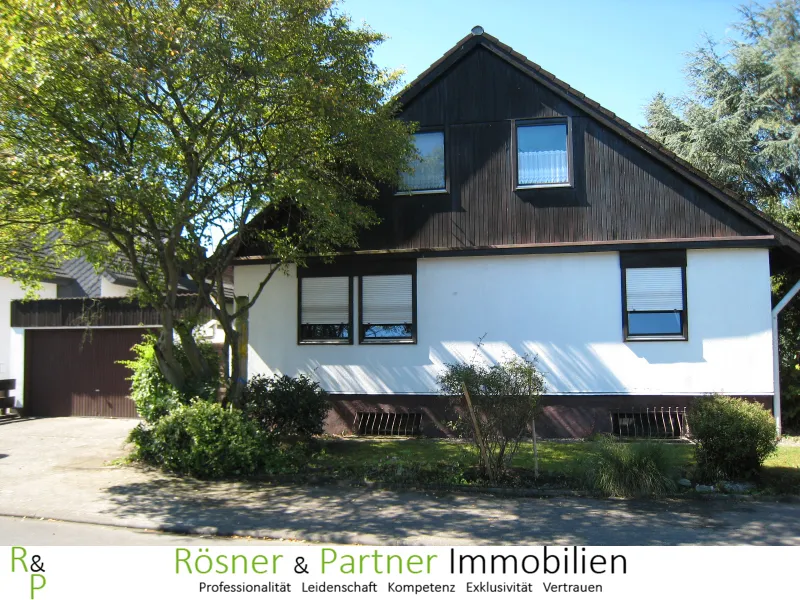 * 1-2 Familienhaus mit Erweiterungs- und Bebauungsmöglichkeit in ruhiger Lage *