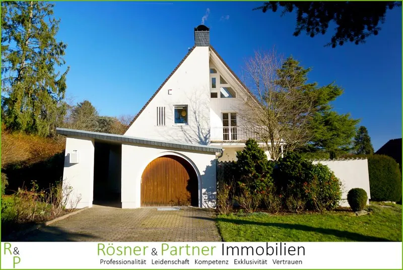 *Charmantes Einfamilienhaus für Genießer* Taunus-Domizil in Spitzenlage!
