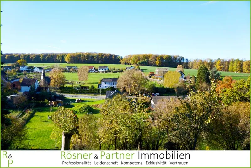 *Handwerkerhaus in ruhiger Blicklage von Rothhelmshausen*
