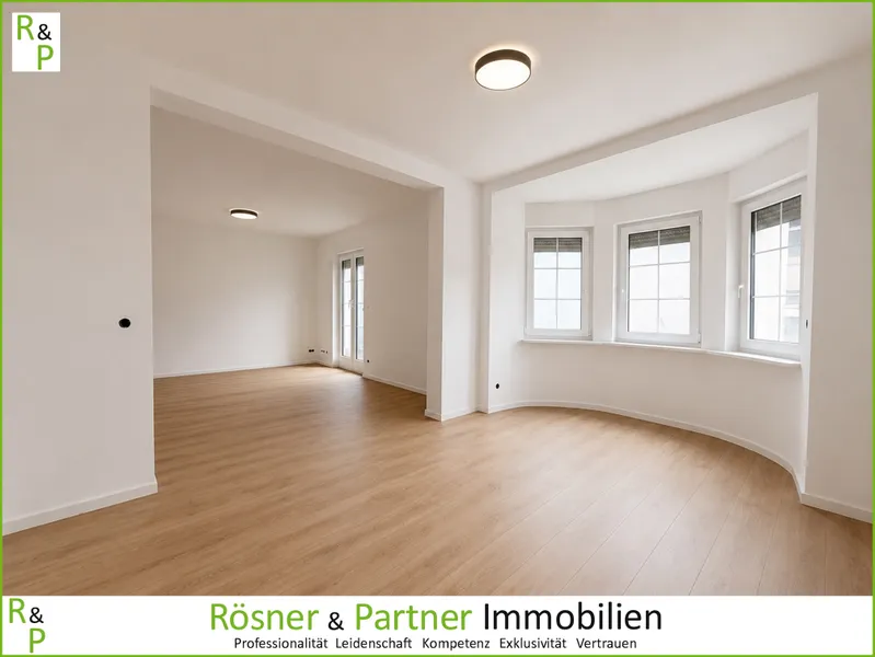 *Charmante DHH stilvoll renov. mit gr. Garten & Garage*