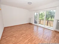 Lichtdurchflutetes Wohnzimmer
