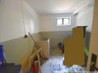 Einzelkellerraum mit Fenster