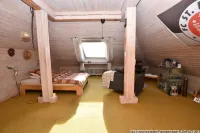 Geräumiges Zimmer im Dachgeschoss