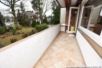 Loggia mit Markise in westlicher Ausrichtung