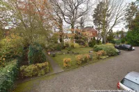 Blick auf die rückwärtige Gartenfläche