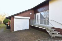 Eingangsbereich mit Garagentor