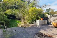 Schön angelegte Sonnenterrasse